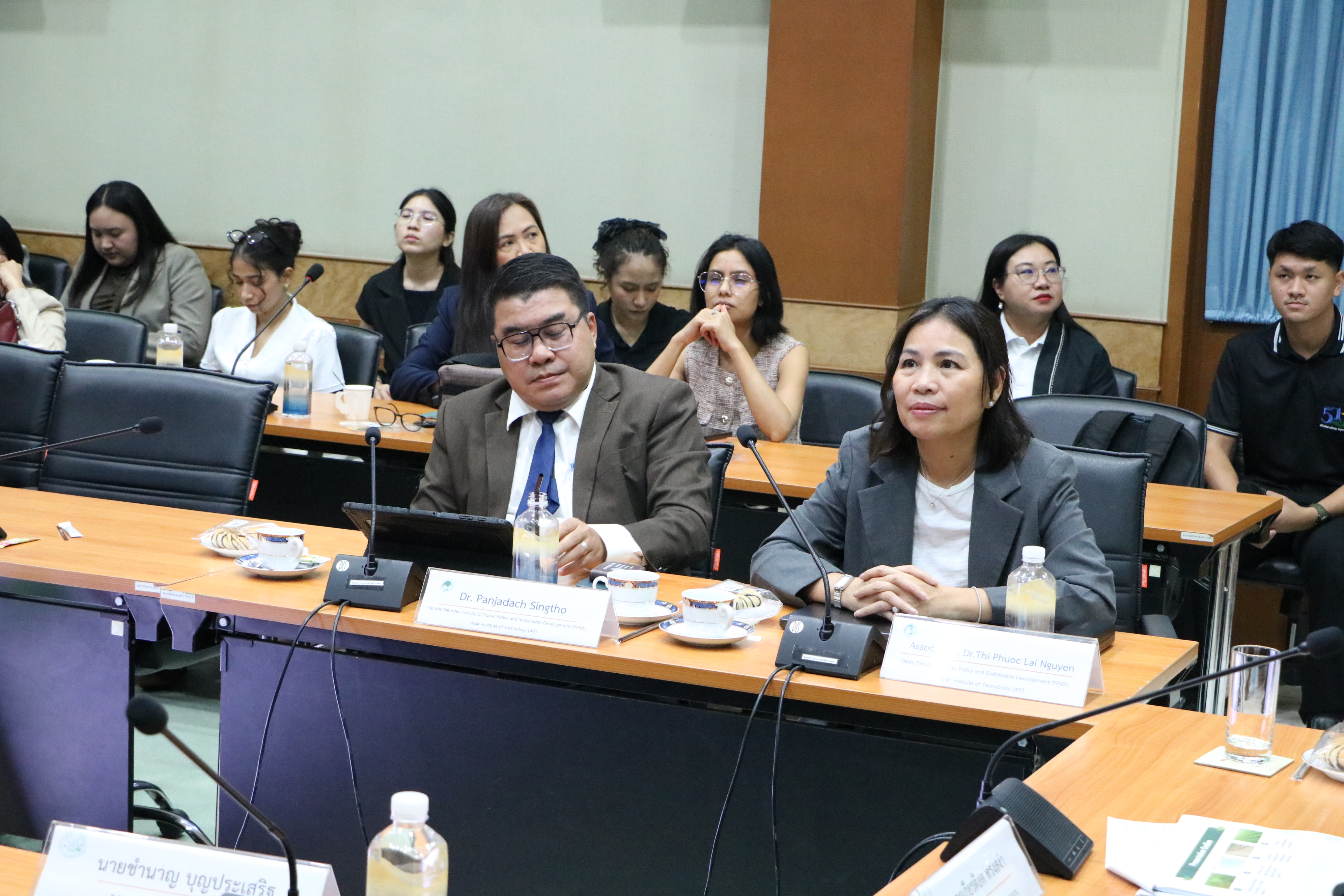 title - ส.ป.ก. ต้อนรับคณะผู้แทนจากสถาบันเทคโนโลยีแห่งเอเชีย (Asian Institute of Technology: AIT)
